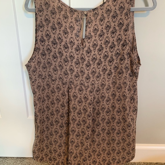 Flowy tank 🖤 - Picture 4 of 8